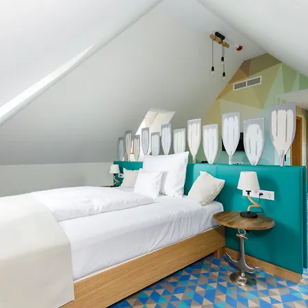 Historia Malomkert Hotel