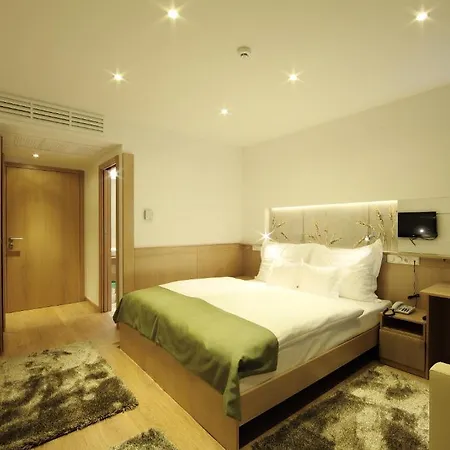Historia Malomkert 4* Veszprem