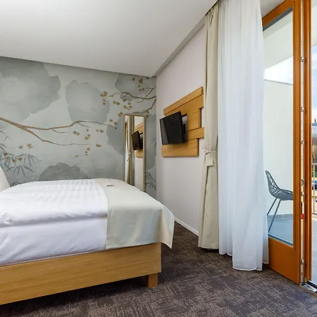 Historia Malomkert 4* Veszprém